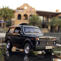 1:32 LADA NIVA Klasikinis Automobilis Lydinio Automobilis Diecasts & Žaislinės Transporto Priemonės Metalinis Žaislinis Automobilis Modelis Aukštos Simuliacijos Kolekcija Vaikų Žaislas Dovana