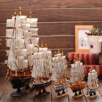Rankų darbo medinis burlaivio modelis: Viduržemio jūros dekoras ir gimtadienio dovana 14cm Solid Wood Sailboat