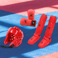 Karate sparingo įrangos rinkinys su blauzdų apsaugais, treniruočių įranga, bokso galvos apdangalai, pirštinės Red XS