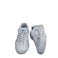 New Balance NB 530 patogūs universalūs sportiniai žemapadžiai laisvalaikio batai vaikiški sportbačiai šviesiai pilki PZ530TBA 28