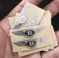 3D Metaliniai Emblemos Lipdukai Automobilio Vandeniui Atsparūs Dekoratyviniai Kūrybiški Lipdukai Bentley Flying Spur Continental GT Bentayga Priedams 2pc