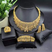 24K paauksuotas vestuvinių papuošalų rinkinys: Karoliai, Auskarai, Žiedas ir Apyrankė Vidurio Rytų, Indijos ir Nigerijos Vestuvėms. 24k Gold Plated