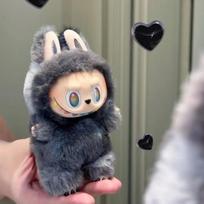 Animacinis Labubu V3 pliušinis žaislas iškamša anime vinilo veidas meilė ramybė Labubu lėlė krepšio pakabukas raktų pakabukas gimtadienio dovanos mergaitei pilka
