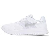 Nike Run Swift 3 Balti Metalinio Sidabro Moteriški Sportbačiai DR2698-101 35.5