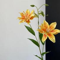70cm Dirbtinė lelija su 2 dideliais žiedais Dirbtinės gėlės Vestuvėms Namų „Pasidaryk pats“ Dekoravimui Elegantiškos gėlių kompozicijos
