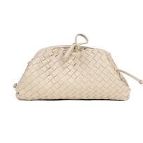 2023 m. Pavasario/Vasaros Crossbody Klostyta Debesies Koldūnų Rankinė – Rankinė, Peties Ir Pažasties Stiliai 37×8×22cm pilkšvai balta