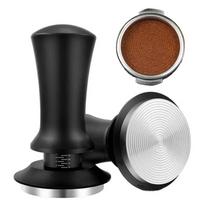 51 mm 53 mm 58 mm Espresso kavos tamperis Nerūdijančio plieno plokščias / sriegiuotas pagrindas Vidinės spyruoklės konstrukcija Subalansuotas fiksuotas jėgos kavos tamperis 51mm