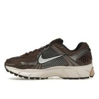 Nike Zoom Vomero 5 Barokinis rudas FN6742-201 EU 36 ruda