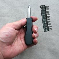 Compact 36-Tooth L-Shaped Ratchet Screwdriver for Tight Spaces