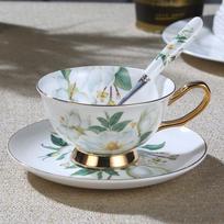 Elegantiškas Bone China gėlių arbatos puodelių ir lėkštučių rinkinys – angliškas stilius, idealiai tinka prie popietės arbatos arba kaip aukščiausios klasės dovana 101-200ml