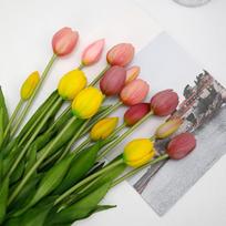Realistiškas 5 žiedų silikoninis PE latekso tulpės puokštė - drėkinantis pojūtis Dark Purple (1 bouquet)