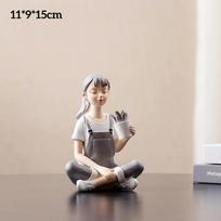 Modern Minimalist Art Figure Sculpture Abstract Resin Girl Ornaments Room Living Room Creative Character Ornaments Decorations beige