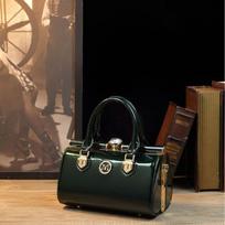 2023 Autumn High-End Retro Patent Leather Women's Handbag - Wedding & Festive Bright Red. leopardo rašto spalva