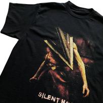 PYRAMID HEAD Silent Hill 2 MARŠKINĖLIAI TEE Siaubo - GILDAN - AUKŠTOS KOKYBĖS SPAUDA 2XL