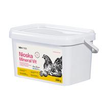Lab-v višta dedeklė Mineral Vit – skirta užtikrinti normalią kiaušinių dėjimą ir kiaušinių lukšto kokybę, 2000 g