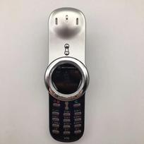 Atnaujintas Originalus Motorola V70 GSM 900 / 1800 96x64 pikselių 430 mAh Mobilusis Telefonas Su 1 SIM No charger mėlyna