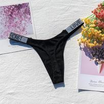 Moteriškos kelnaitės Blizgantis Kalnų krištolas Seksualus apatinis trikotažas Moteriški žemo ūgio nailono apatiniai moteriški Slapti G-stygelių neoninės spalvos moteriški stringai M juoda