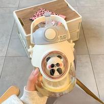 Vaikiški vandens buteliai su šiaudeliais mergaitėms 820 ml Didelės talpos Mielas vaikiškas Kawaii animacinis buteliukas, skirtas mokinių kelionėms į mokyklą 820ml balta