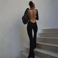 Juodi seksualūs kombinezonai be nugarų, skirti platėjančioms kelnėms. M juoda