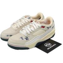 Kas nusprendžia karą × Nike WMNS Flight Court Muslin HQ2958-100 moteriški „Custo“ EU 35.5 dramblio kaulas