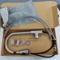 Nerūdijančio plieno ištraukiamas virtuvės maišytuvas su karštu ir šaltu vandeniu kriauklei Includes 60cm Inlet Hose Pair