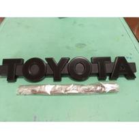 Juodas Retro Toyota priekinių grotelių emblemos ornamentas Lipdukas 38x6.5x1.5cm skirtas RAV4 Camry 38x6.5x1.5cm raudona