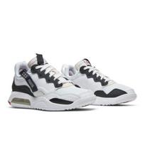 Air Jordan MA2 šviesiai dūminė pilka universitetinė raudona CV8122-106 EU 42.5 balta/raudona