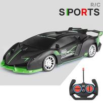 1:16 4 kanalų RC automobilis su Led Light 2.4G radijo nuotolinio valdymo pulteliu Automobiliai Sportiniai automobiliai Didelės spartos dreifuojančių automobilių berniukų žaislai vaikams 30M tamsiai žalia spalva
