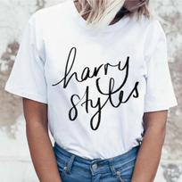 „Harry Styles“ mados marškinėliai „Moterys elgiasi su žmonėmis linksmai Harajuku marškinėliai Ullzang 90s Graphic“ M balta