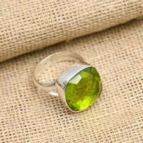 Nuostabus Peridoto brangakmenis 925 Sterling Sidabras Rankų darbo papuošalai Puikus žiedas jai 5.5 žalia