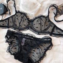 Prancūziškas itin plonas nėriniuotas apatinis trikotažas Seksualus meilės siuvinėjimo liemenėlių rinkinys moteriškas apatinis trikotažas Vasarinis kvėpuojantis plius dydis CD puodelio liemenėlė 70A juoda