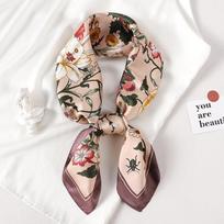 Prabangaus prekės ženklo šilko skara, kvadratinė moteriška skara ir įklotai biuro mažiems plaukams, kakleliui, hidžabai, skarelė Foulard, moteriški šalikai 70*70 cm