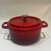 Aukščiausios kokybės ketaus emalio puodas: Nelipnus, nepadengtas troškinys, puodas ir sriubos puodas, daugiafunkciniai indai. Red exterior, black interior