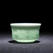 Keraminis rankomis raižytas lotoso drakono arbatos puodelis Jingdezhen Celadon Master arbatos puodeliai 100 ml