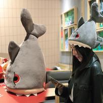 Pliušinė kalakuto ryklių kepurė su judančiomis ausimis Triušio kepurė Ausys Juokinga Miela Muzikinė Kepurė Karnavalui Padėkos šventei Shark