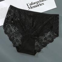 Didelio dydžio moteriškos trikampės kelnaitės Seksualūs apatiniai moteriški nėriniuoti vidutinio juosmens europietiško dydžio apatiniai L-4XL 1XL juoda