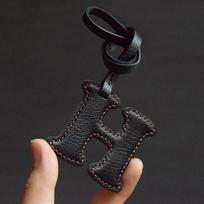 Rankomis siūtos raidės, natūrali oda, automobilio raktas, rankinės pakabukas, galinio vaizdo veidrodėlis, paprastas ir pažangus individualus personalizuotas raktų pakabukas.