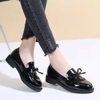 Moteriški Loafers Platforma Slip on Batai Moteriški lakinės odos spyruokliniai britų kutai laisvalaikio plokščiapadžiai batai 35 juoda