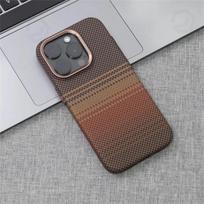 Prabangus 3D anglies pluošto reljefinis dėklas su Magsafe magnetiniu belaidžiu įkrovimu, skirtas iPhone 16 15 14 13 Pro Max, metalinis objektyvo smūgiams atsparus dangtelis For iPhone 15 Pro ruda