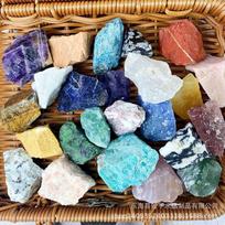 Natūralūs Mišrūs Kristalai Mineralai Specimenai Aromaterapijos Difuzoriaus Akmenys Mixed Crystal Rough Stone 100g