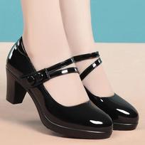 „Zapatos De Mujer“ moteriškos mielos vyno raudonos ūgio aukštos kokybės lakinės odos aukštakulniai batai moteriški šaunūs mokykliniai pompos 35 juoda