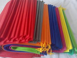 50Pcs Multifunctional Non Woven Fabric Travel Shoes Storage Bags Drawstring Bags Toy Building Block Dustproof Storage Bag 25x16cm raudona