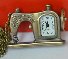 Retro Sewing Machine Quartz Pocket Watch Necklace Pendant 7007 Antique Red