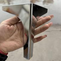 Šiaurietiško minimalizmo metalinės baldų kojelės kavos staliukams, TV spintelėms ir sofoms