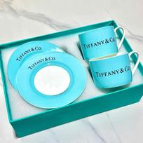 Tiffany mėlynos kaulinio porceliano kavos puodelis ir lėkštutė - Elegantiška dovana poroms 220ml mėlyna