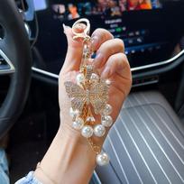 Perlų lydinio drugelio raktų pakabukas: Elegantiškas automobilio ir rankinės papuošalas moterims auksas