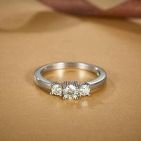 GRA Moissanite vestuvių juostos papuošalai 925 sterlingų sidabro trijų akmenų VVS D moissanite sužadėtuvių žiedai moterims 5 balta