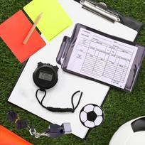 Futbolo rinkinys: švilpukas ir teisėjo kortelių rinkinys, Teisėjo kortelės futbolui, Idealiai tinka sporto žaidynių teisėjams CHINA