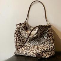 Tote Bag for Women, Large Capacity, Versatile and Fashionable Leopard Print Handbag, Single-shoulder Bag for Autumn and Winter leopardo rašto spalva