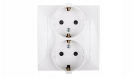Simon 54 Dgsz2z/11 dvigubas baltas sieninis elektros lizdas